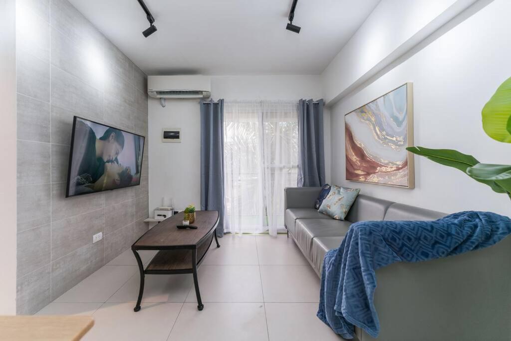 Airport Express Hostel E-527, 2 Minutes To Airport,Fast Wifi, Free Netflix Lapu-Lapu City Exterior photo